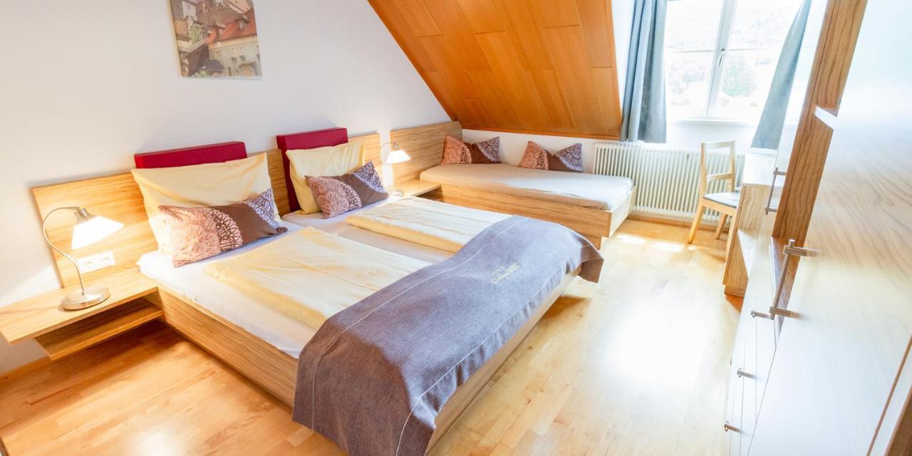 Pension Gaestehaus Heller Weißenkirchen in der Wachau Buitenkant foto